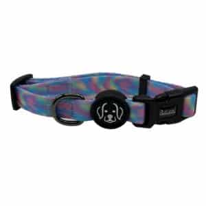 tie die collar with round rubber logo